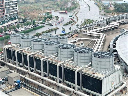 閉式冷卻塔和開放式冷卻塔的實際效果有什么不同?(冷卻塔分幾大類)