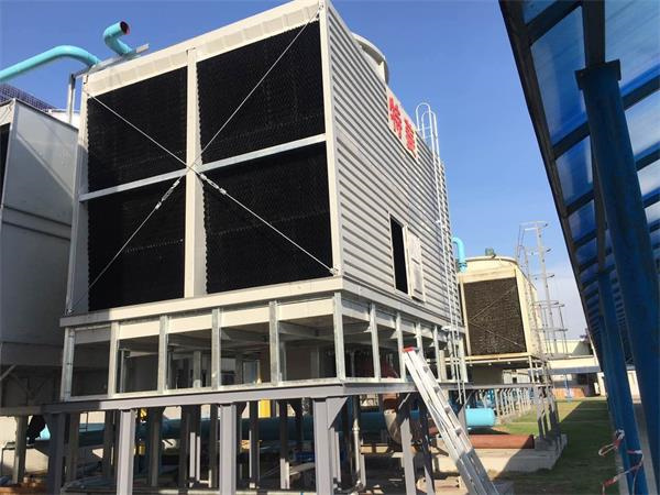 玻璃鋼冷卻塔廠家介紹冷卻塔漂水的處理方法(工業型玻璃鋼冷卻塔訂購)